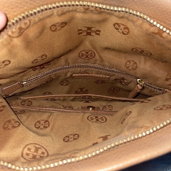 TORY BURCH LEATHER CHAIN DETAIL SHOULDER BAG - Picture 10 of 11